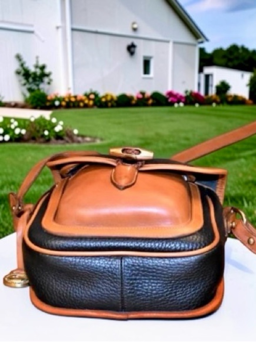 Vintage 90s Dooney & Bourke Outback Saddle Bag | Made in USA | Gold Duck - Picture 5 of 7